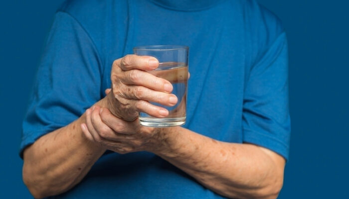11 early signs of Parkinson’s to never ignore
