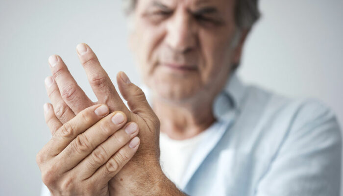 7 early warning signs of arthritis