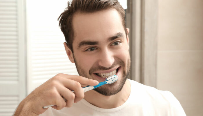 10 easy ways to clean stained teeth