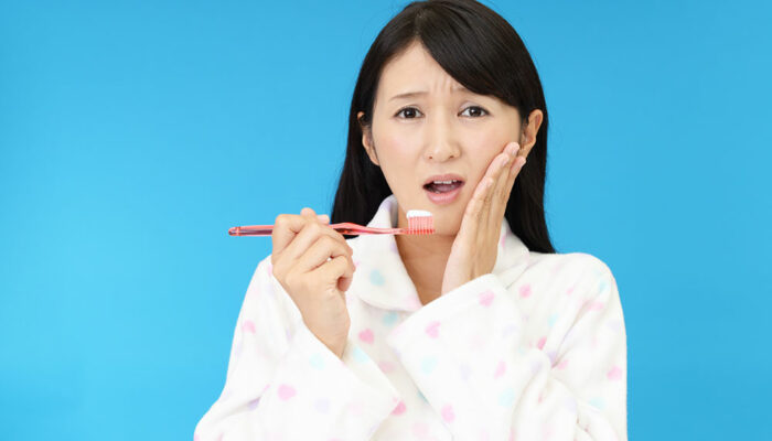 6 unhealthy oral habits that damage teeth