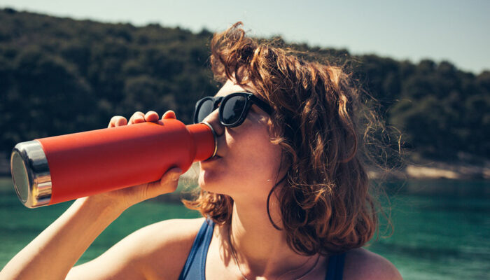 9 mistakes to avoid when drinking water from a bottle