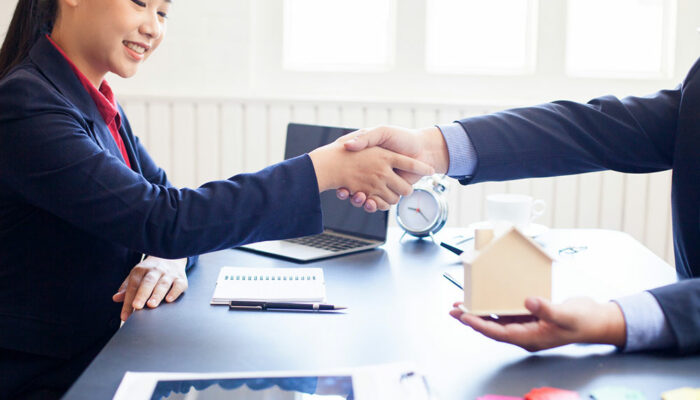 7 factors to consider when selling home for cash